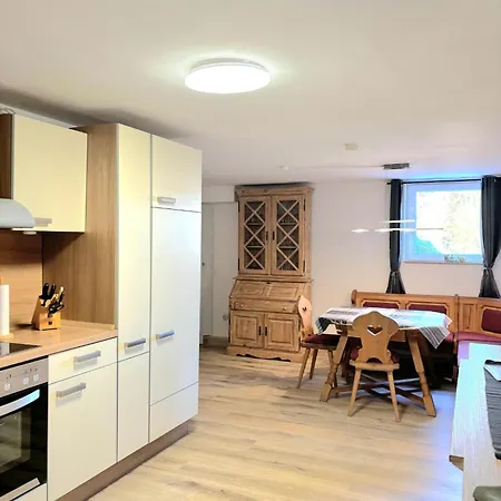 Haus Zum Talblick 아파트 *